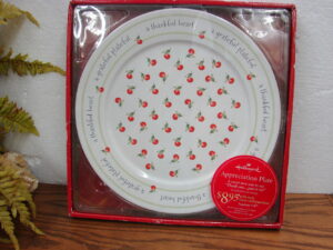 Hallmark Appreciation Plate A Thankful Heart A Grateful Plateful w/ Apples