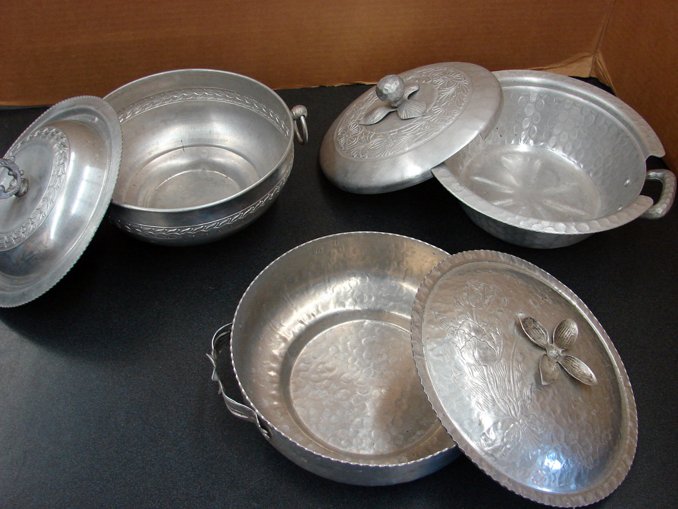 17 pc Hand Wrought Forged Hammered Aluminum Trays Covered Dishes Accessories - Image 4
