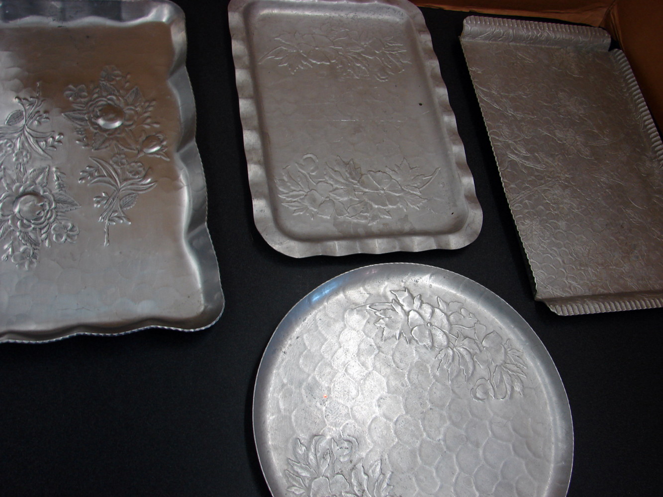 17 pc Hand Wrought Forged Hammered Aluminum Trays Covered Dishes Accessories - Image 15