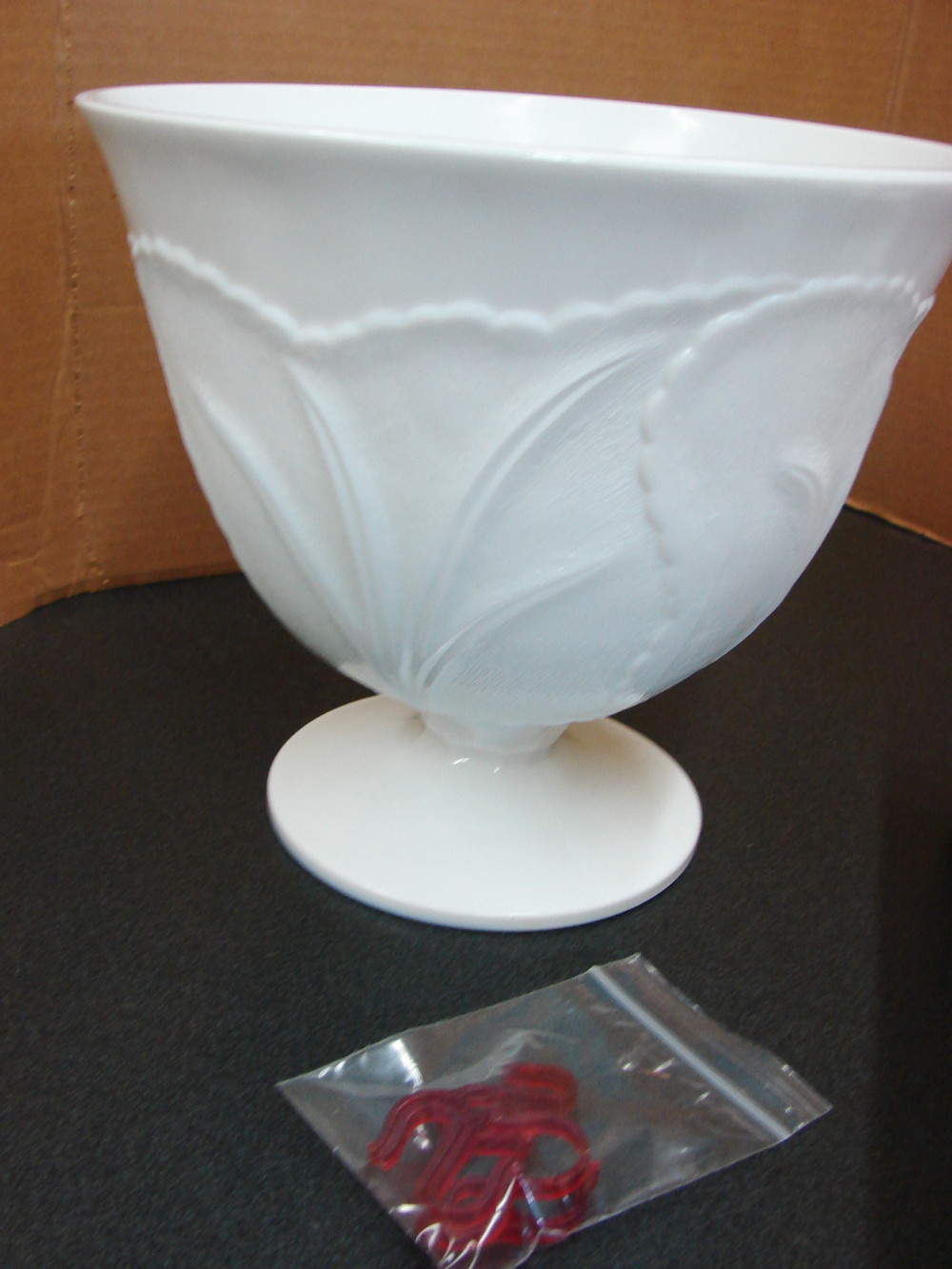Vintage Indiana Glass Pebble Leaf White Milk Glass Punch Bowl Set w/ 12 Cups in Original Box - Image 3