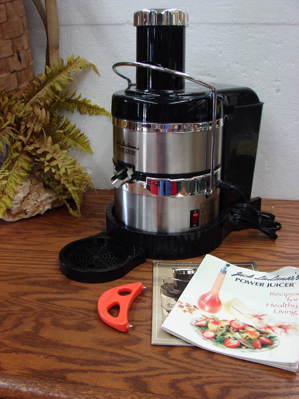 Complete Tristar Jack LaLanne's Power Juicer Centrifuge Black Model MT-1000 Tested w/ Extras