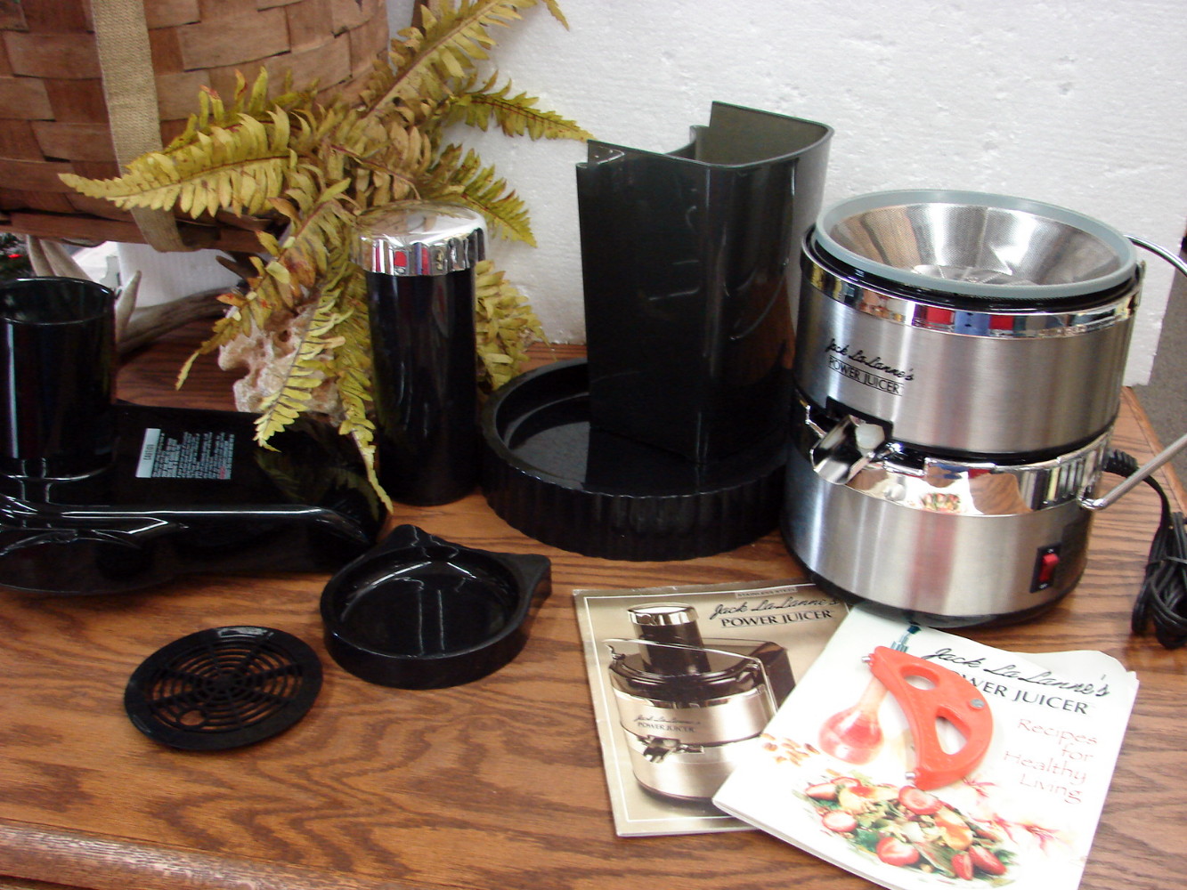 Complete Tristar Jack LaLanne's Power Juicer Centrifuge Black Model MT-1000 Tested w/ Extras - Image 2