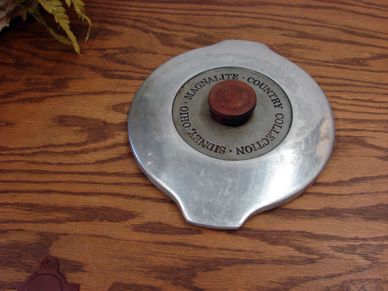 Vintage Country Collection Magnalite Lid Only 8 1/2"