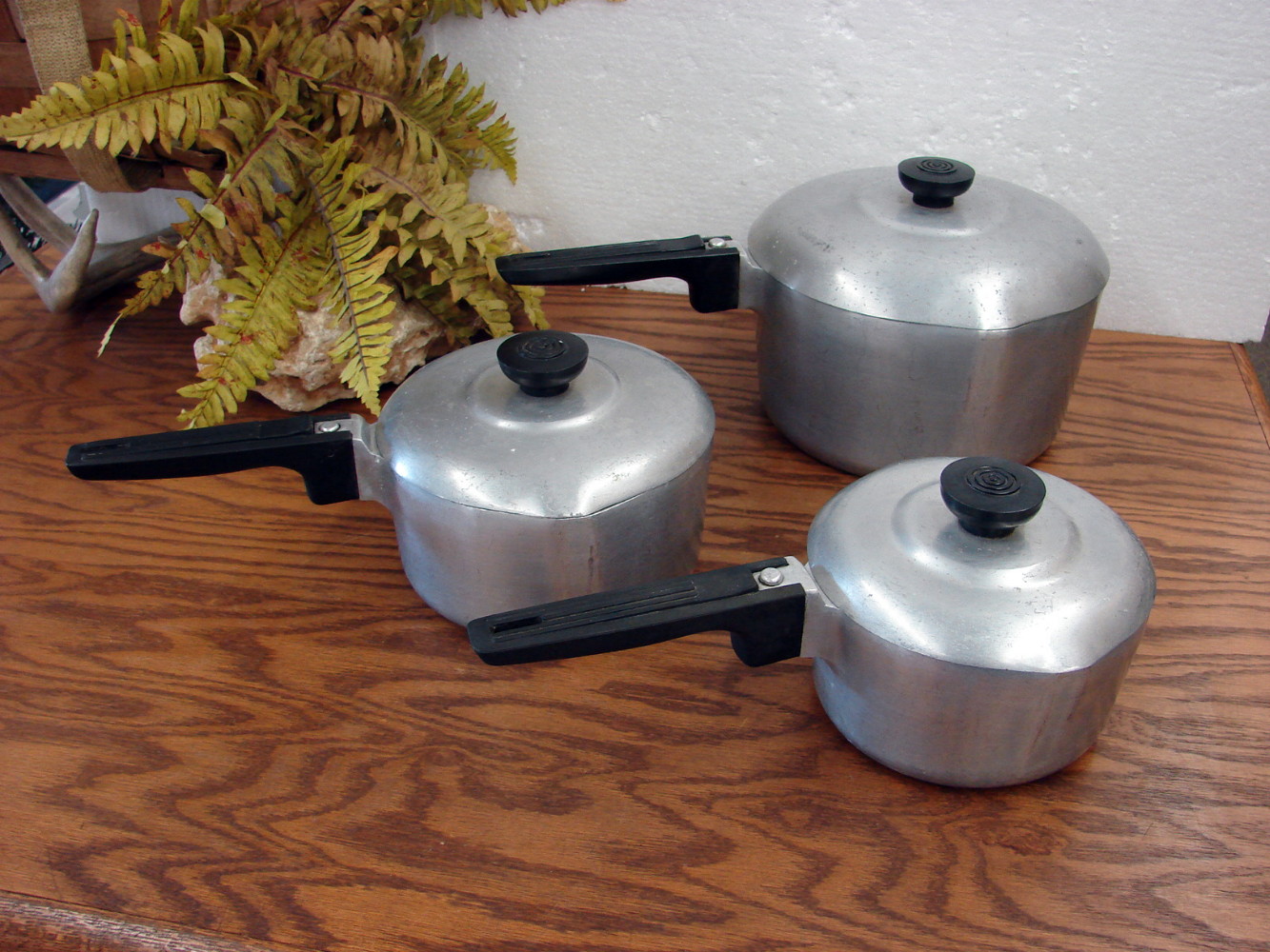 Vintage Wagner Ware Magnalite 4681 1/2, 4682 and 4684 Quart Sauce Pan w/ Lid