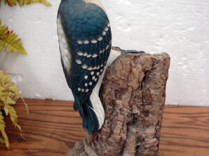 Vintage Ma Hai Feng Hairy Downy Woodpecker Wood Stump Book End Realistic Figurine