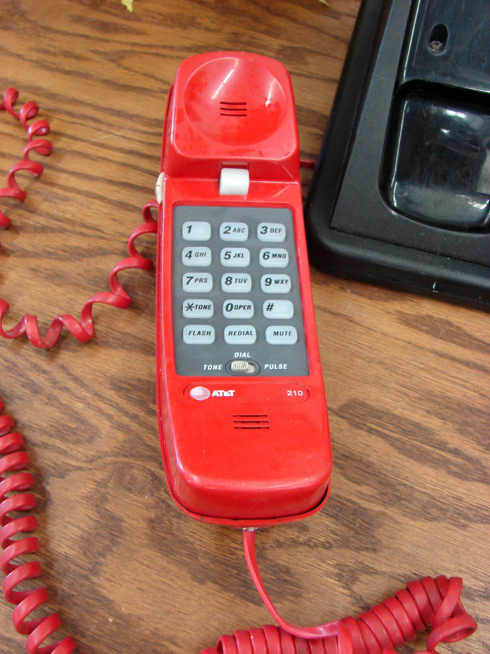 Vintage 1990's Disney Mickey Mouse Telephone Push Button Phone Tested Working - Image 2