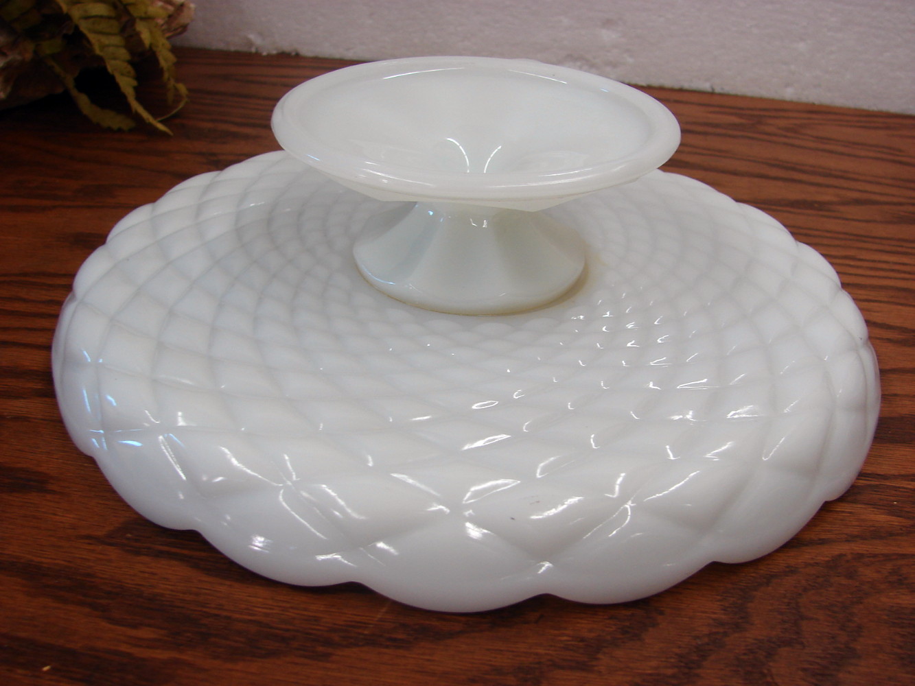 Vintage Indiana Glass Quilted Diamond Milk Glass Footed Pedestal Cake Stand Display Platter - Image 2