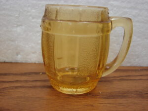 Set/6 Vintage Amber Miniature Wood Barrel Shaped Mini Mugs Shot Glasses Barware