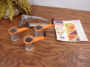 Moulinex Hand Held Multi Mouli-Grater 3 Drum Heads Shredder Slicer Orange Handles