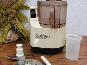 Complete Vintage Electric Moulinex La Machine II Food Processor LM2 Tested Working