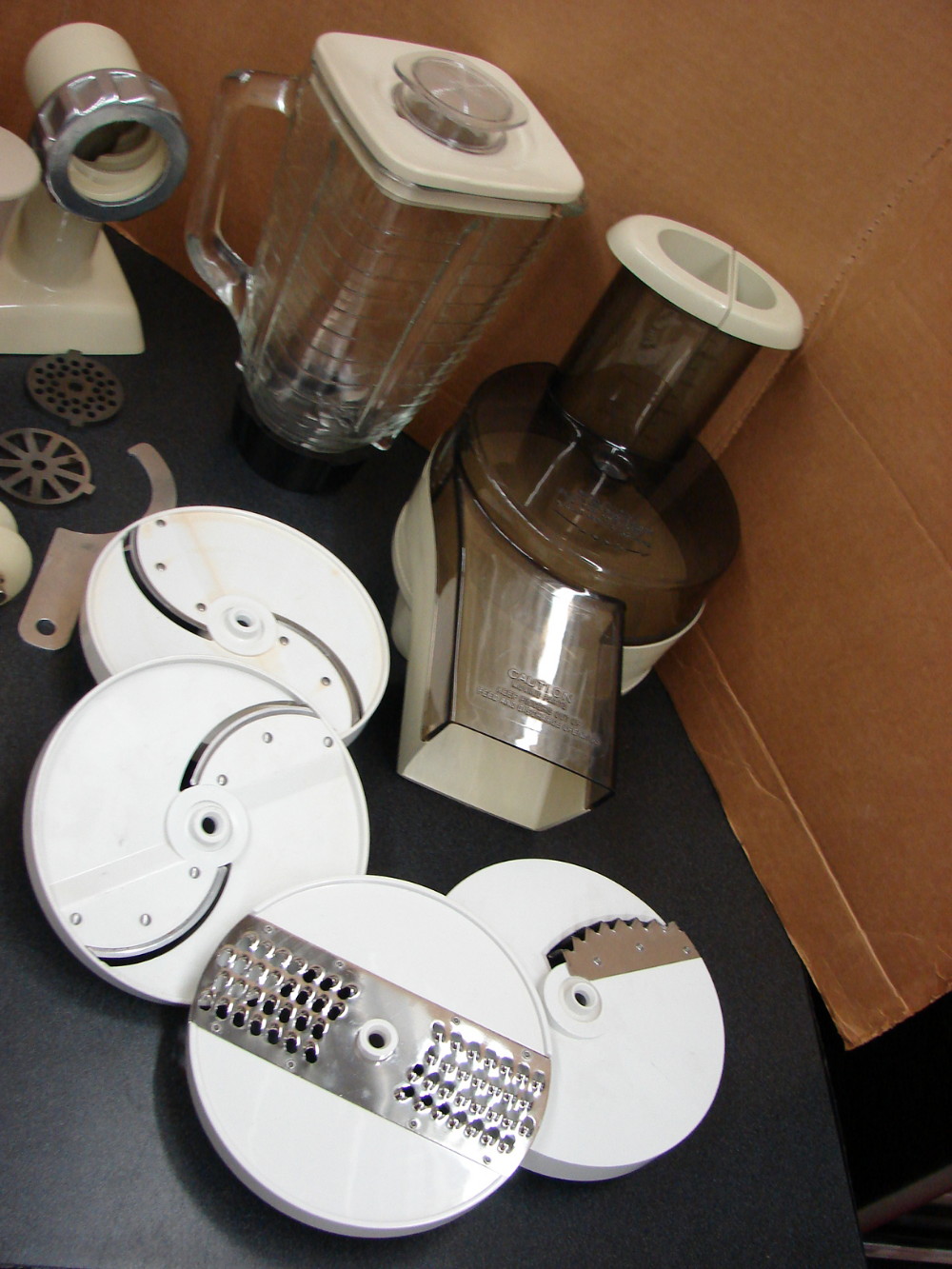 32 pc Vintage Oster Regency Controlled Power Kitchen Center Stand Mixer Food Processor Grinder Almond - Image 5