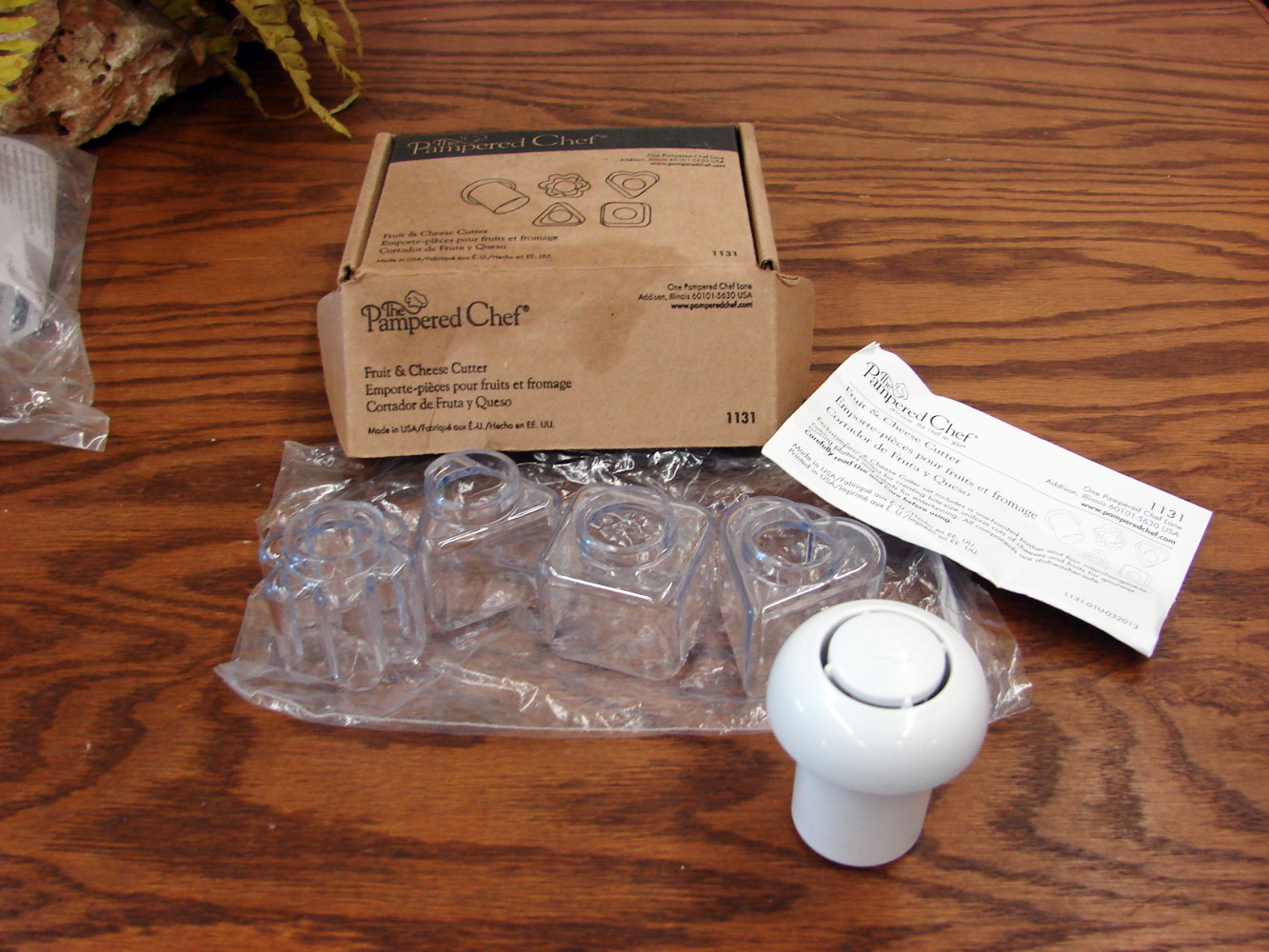 Brand New Pampered Chef Fruit Cheese Shape Cutters #1131