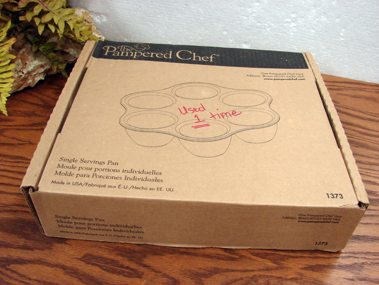 Like New #1373 Pampered Chef Stoneware Single Serving Cake Quiche Muffin Pan - Image 2