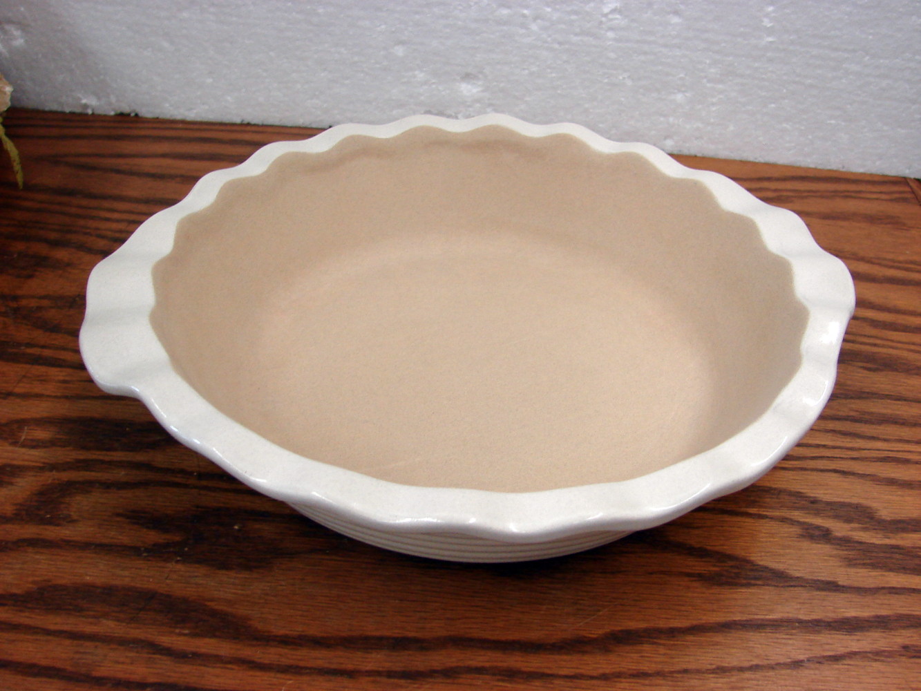 Pampered Chef Stoneware Vanilla Scalloped Deep Dish Baker Pie Pan Plate #1305