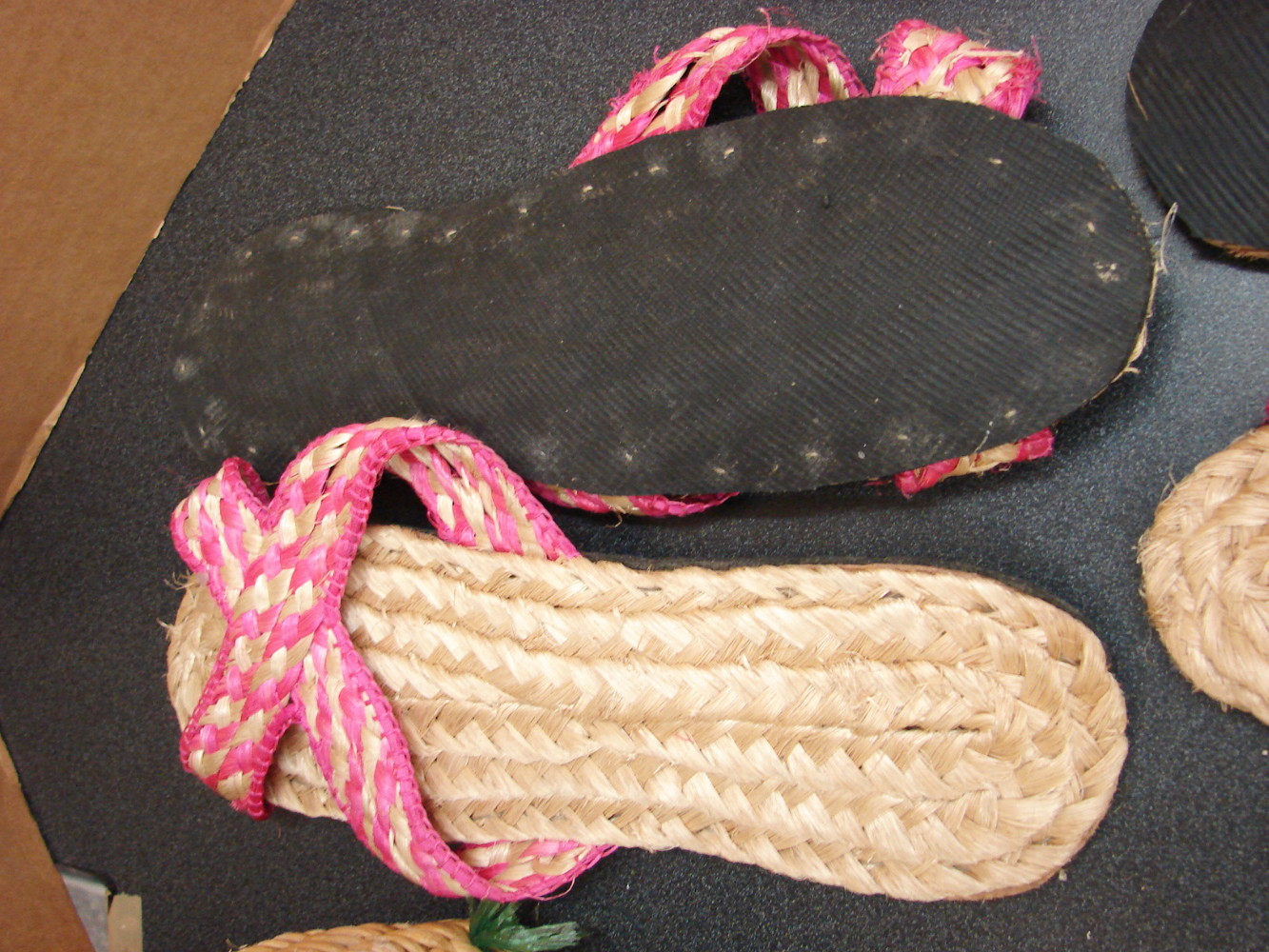 9 pc Lot Vintage 1960's Woven Straw Bag of Gifts from Philippines w/ Custom Tag Shoes Billfolds - Image 10