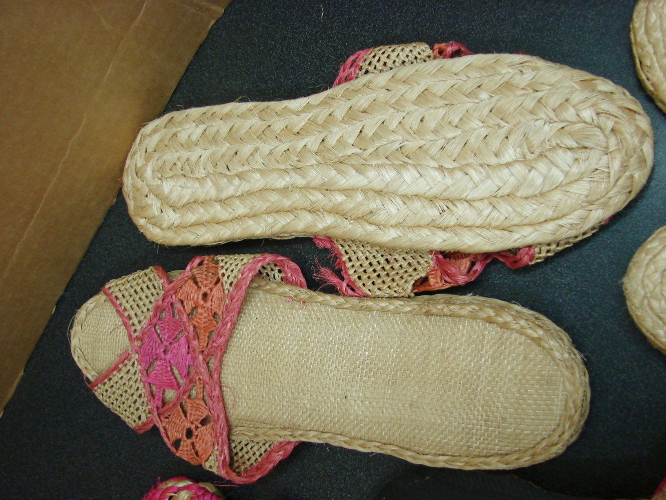 9 pc Lot Vintage 1960's Woven Straw Bag of Gifts from Philippines w/ Custom Tag Shoes Billfolds - Image 9