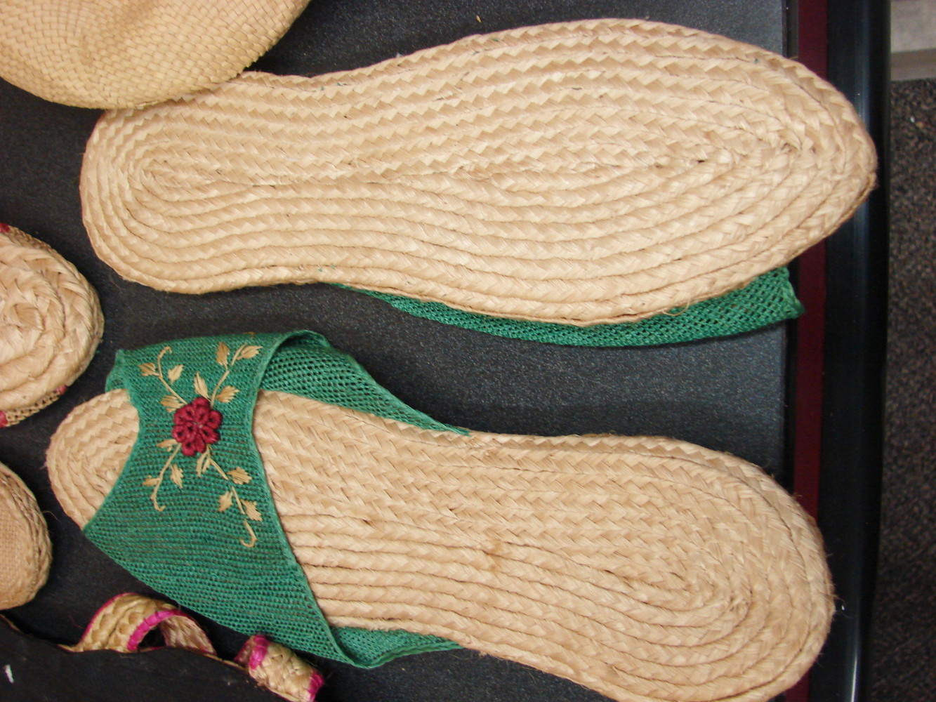 9 pc Lot Vintage 1960's Woven Straw Bag of Gifts from Philippines w/ Custom Tag Shoes Billfolds - Image 8