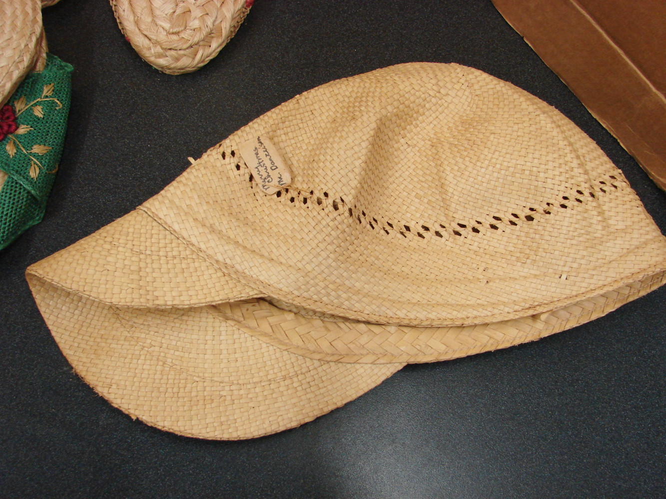 9 pc Lot Vintage 1960's Woven Straw Bag of Gifts from Philippines w/ Custom Tag Shoes Billfolds - Image 7