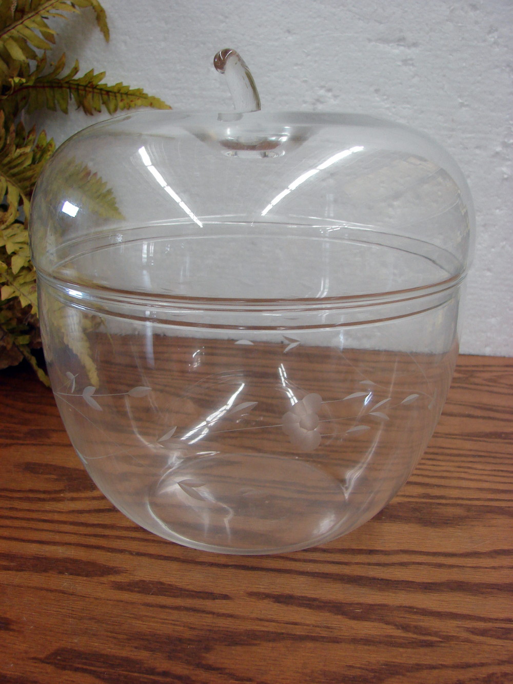 Huge Princess House #454 Heritage Handblown Etched Crystal Apple Cookie Display Jar