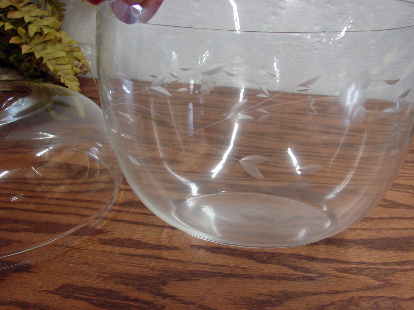 Huge Princess House #454 Heritage Handblown Etched Crystal Apple Cookie Display Jar - Image 2