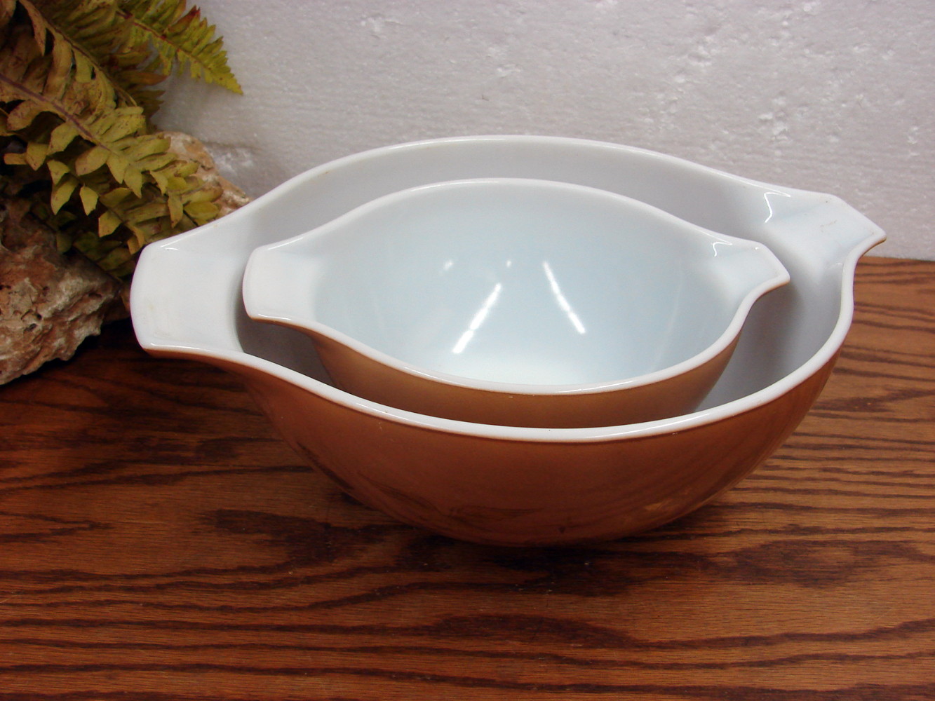 Vintage PYREX Early American Patterned #442 & 444 Cinderella Nesting Mixing Bowls - Image 2