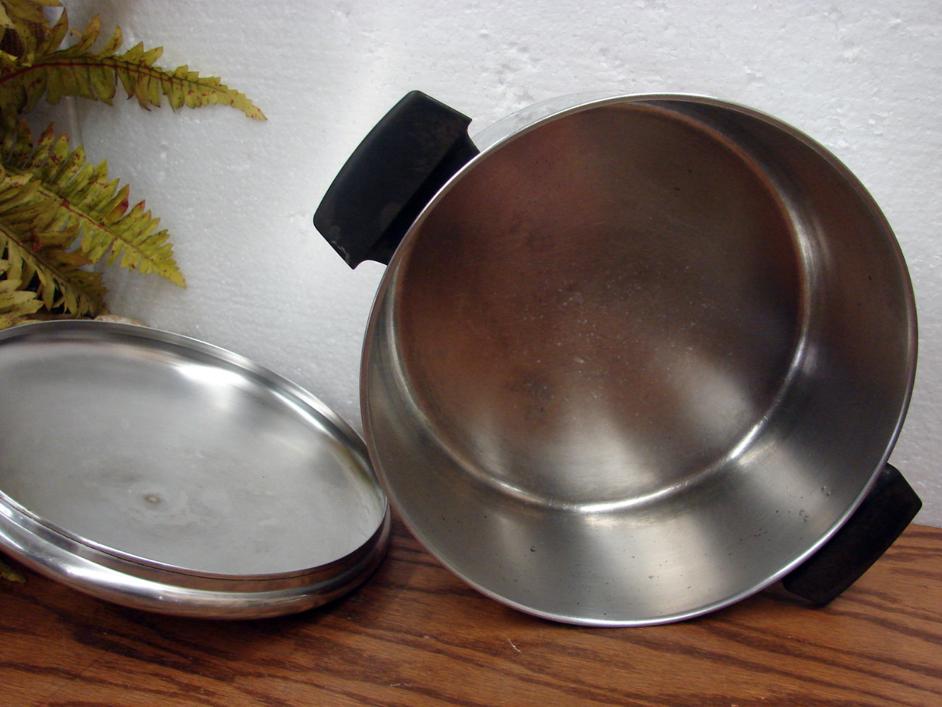 Vintage Copper Bottom Revere Ware 4 1/2 Quart Stock Pot w/ Lid - Image 2