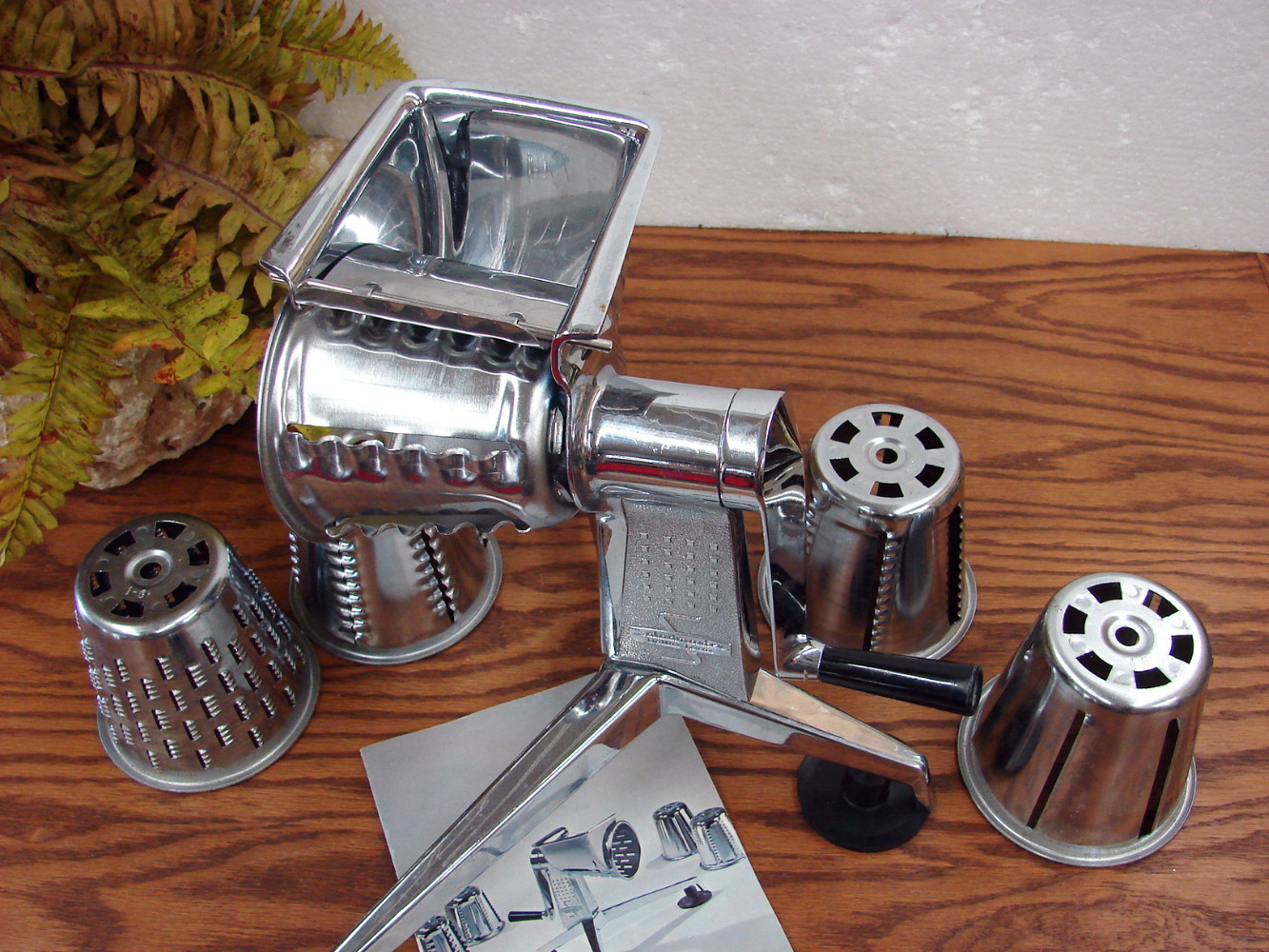 Complete Vintage SaladMaster Manual Food Processor 5 Cones Salad Cutter Shooter Slice Shred - Image 2