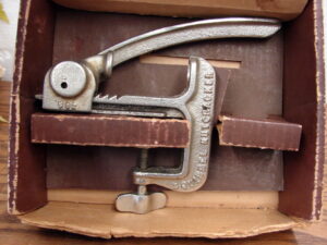 Vintage Cast Iron Woldert Pecan Co Texas #500 Squirrel Nutcracker in Original Box