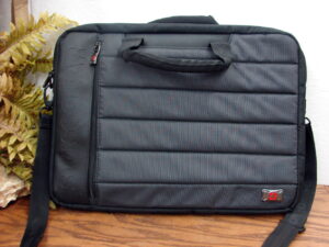 Swiss Gear Anthem 17" Messenger Laptop Slimcase Business Bag Black