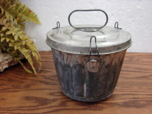Vintage Victorian Tin 2 Part Steamed Pudding Mold w/ Handle Hinges