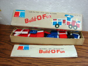 Vintage 1965 Tupperware Toy Block Build O Fun Set in Box w/ Instruction Pamphlet