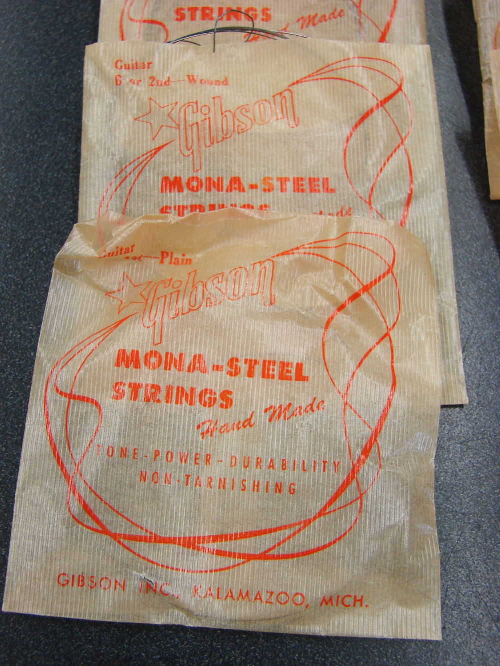 12 pc Vintage Mixed Lot of Mona-Steel String Gibson Guitar Strings - Image 3