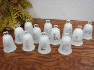 Set/12 Retired Enesco Precious Moments Monthly Bell Heart Handle Porcelain August Different