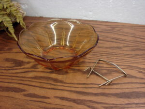 Vintage Anchor Hocking Swedish Honey Gold Large Chip Bowl w/ Bracket N1000/78