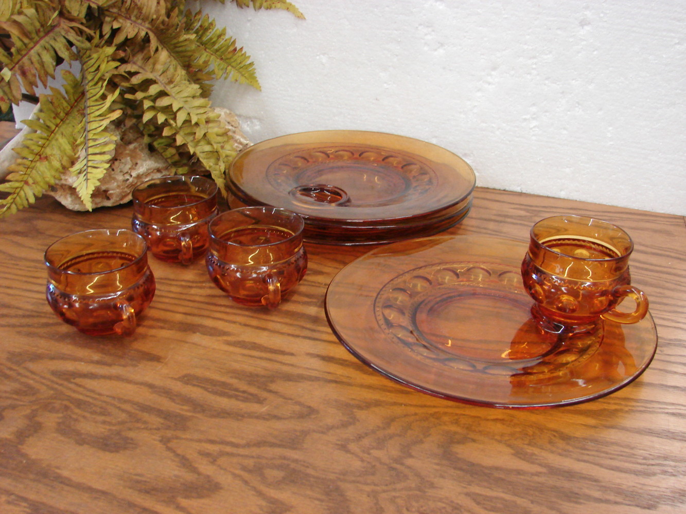 Service for 4 Vintage Indiana Glass Amber Kings Crown Thumbprint Snack Plates and Cups 8 Pcs - Image 2