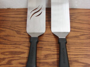 Set/2 Blackstone Griddle Stainless Steel Egg Ground Meat Spatulas Stay Cool Handles