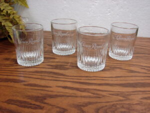 Set/4 Vintage Crown Royal On the Rocks Whiskey Est 1939 Glasses Etched Retired