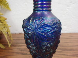 Vintage Imperial Glass Royal Blue Purple Blackberry Vase Gold Rim 6" Gorgeous Mold Marked