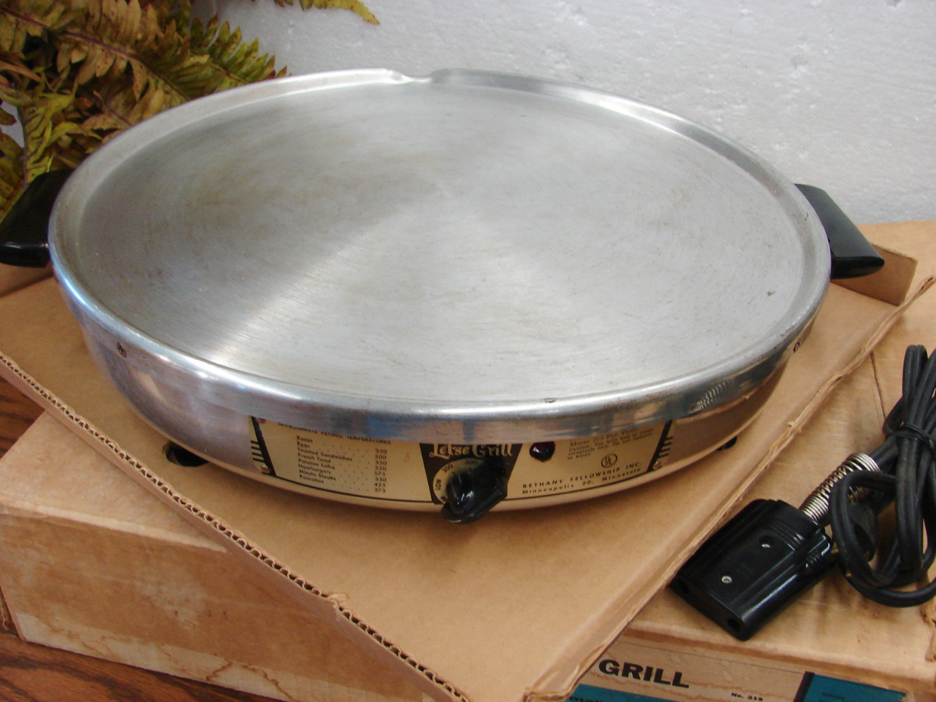 Super Nice Vintage #215 Bethany Fellowship Lefse Griddle Grill Tested Working w/ Original Box - Image 2