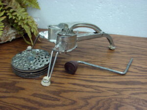 Vintage Mouli-Julienne Salad Maker Complete 5 Disc Set Brown Knob