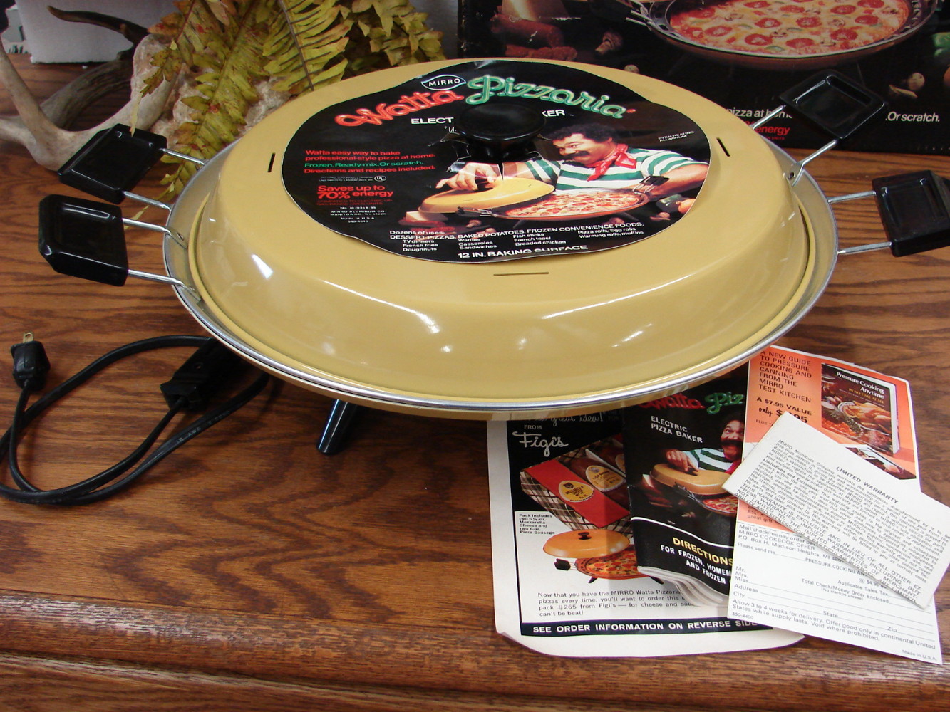 Like New Vintage Mirro Watta Pizzaria Round Electric Pizza Baker Maker Original Box - Image 2