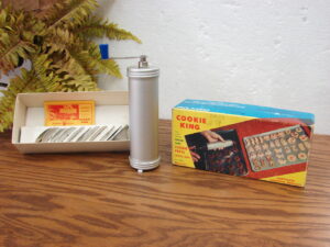 Complete Nordic Ware Deluxe Spritz Cookie Press Cookie King Crank Type Box Recipes