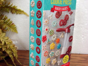 Complete Nordic Ware 8" Deluxe Cookie Press 12 Discs Easy Grip No Squeeze Design