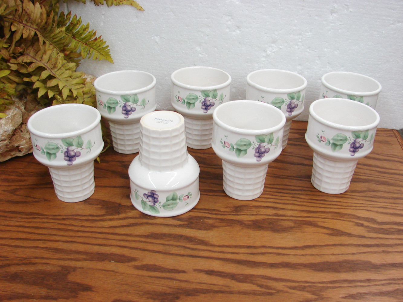 Set/8 Vintage Retired Pfaltzgraff Stoneware Grapevine Ice Cream Cone Shaped Dish - Image 2