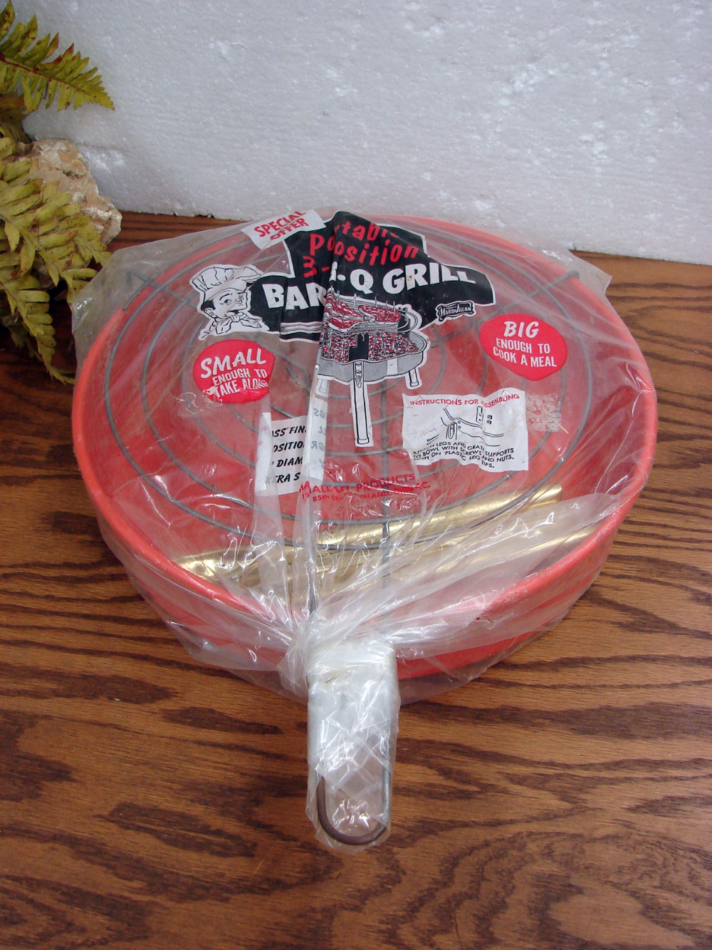 Brand New MarshAllan Vintage Portable BBQ Grill 3 Position Tripod Legs Camping - Image 3