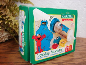 Brand New Sesame Street Hamilton Beach Super Shooter Cordless Spritz Cookie Press Decorator Gun