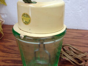 Vintage Electric Uranium Glass Moderne Hi-Speed Whipper Vidrio Products Blender Knapp Monarch