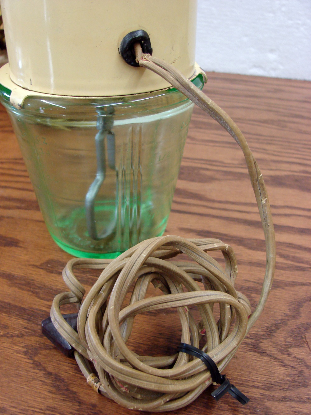 Vintage Electric Uranium Glass Moderne Hi-Speed Whipper Vidrio Products Blender Knapp Monarch - Image 9