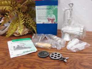 Brand New Cast Iron VillaWare Manual Meat Food Grinder Sausage Maker Complete #268-08