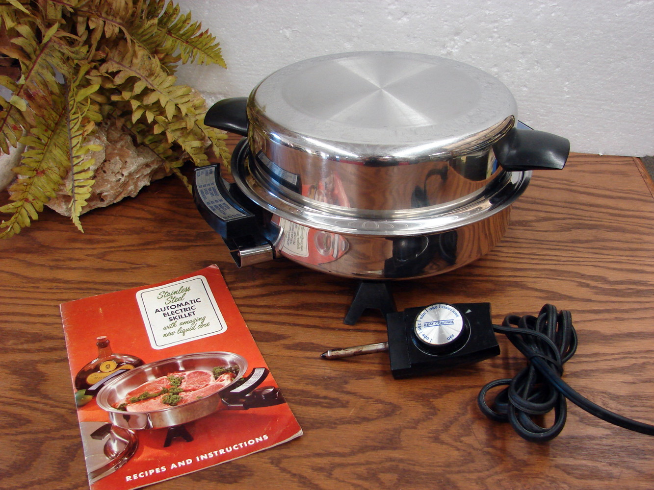 Stainless Steel West Bend Webalco #7209 Electric Liquid Core Skillet w/ Book Dome Lid Egg Poach